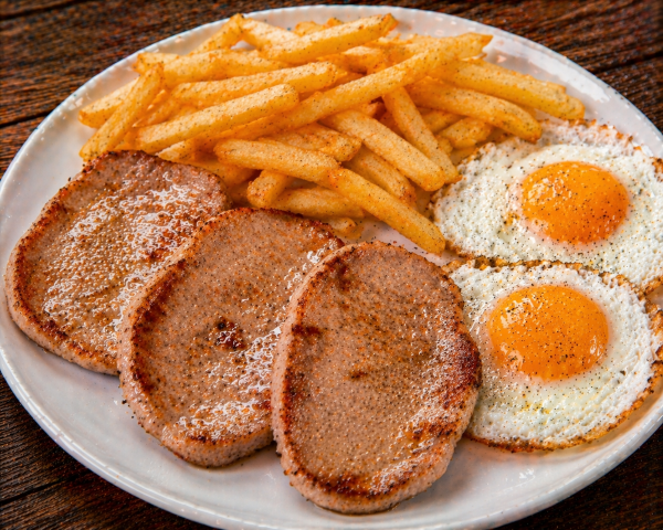Plato Combinado de Lomo con Huevos y Patatas Sagunto