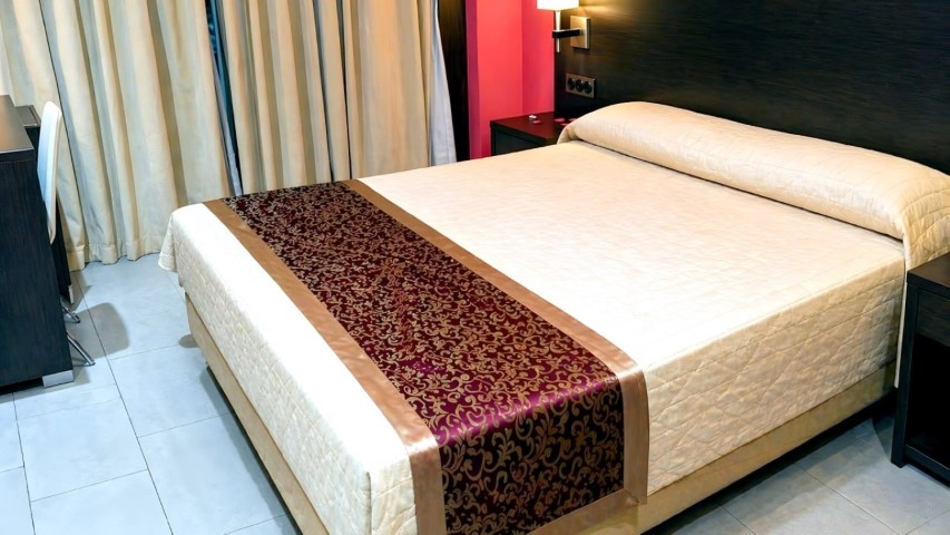 Habitación confortable para el puente de mayo